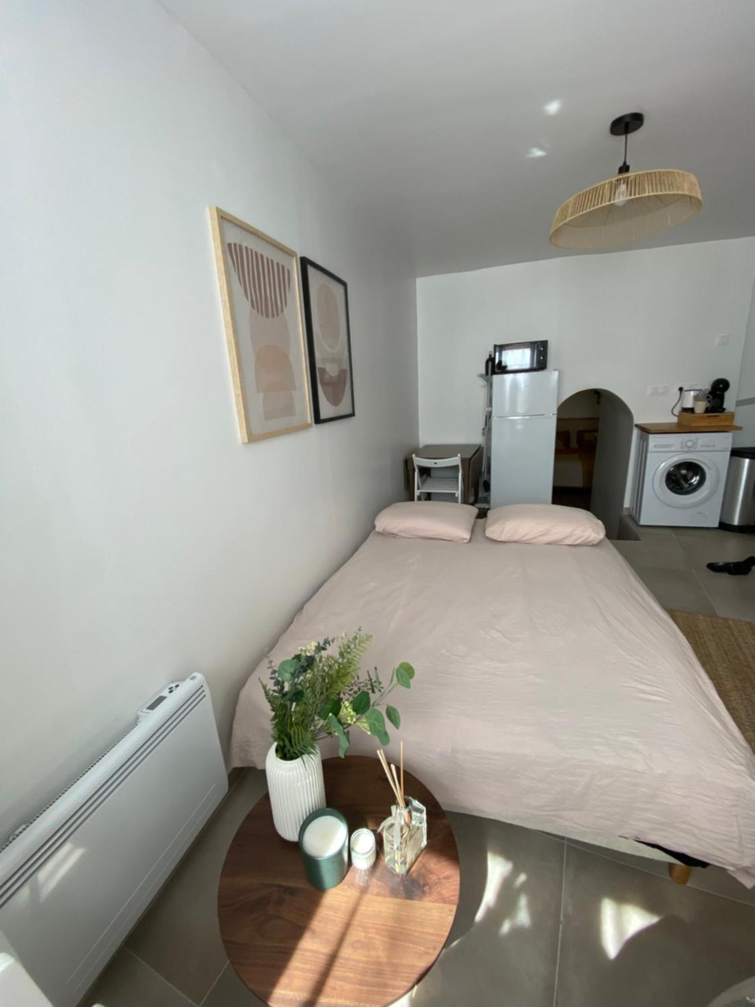 Suite Atypique En Plein Centre De Pontoise Extérieur photo